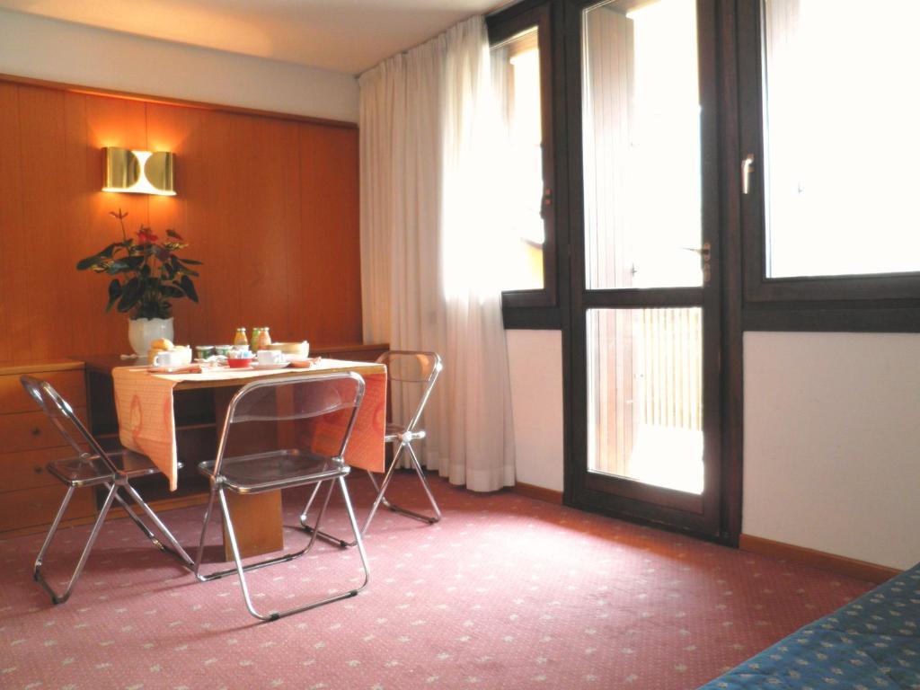 R.T.A. Hotel Des Alpes 2 Madonna di Campiglio Room photo